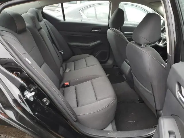 2022 NISSAN ALTIMA SV  