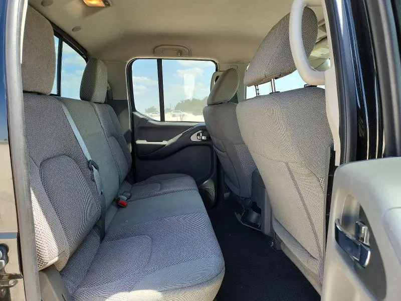 2019 NISSAN FRONTIER SV  