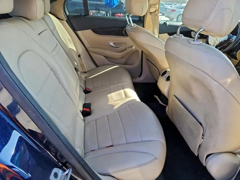 2022 MERCEDES-BENZ GLC 300  