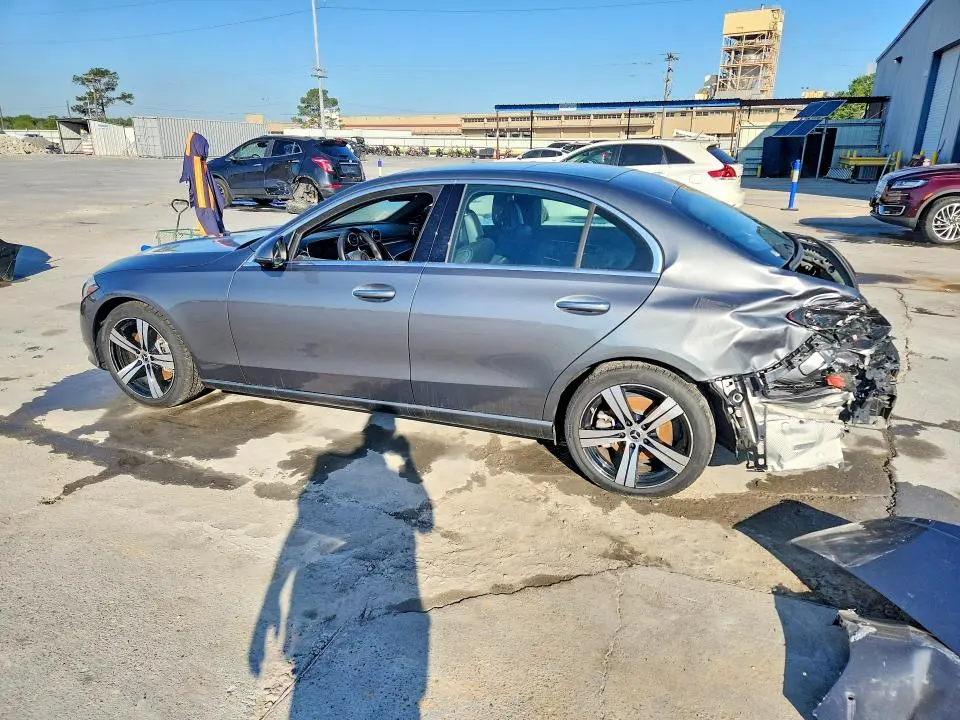 2024 MERCEDES-BENZ C 300  