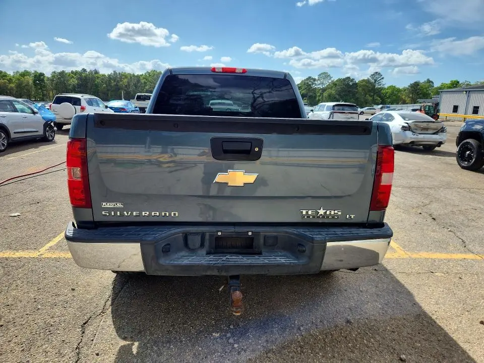 2011 CHEVROLET SILVERADO C1500 LT  