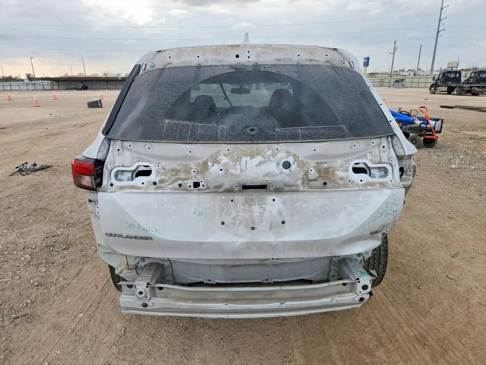 2023 MITSUBISHI OUTLANDER SE  