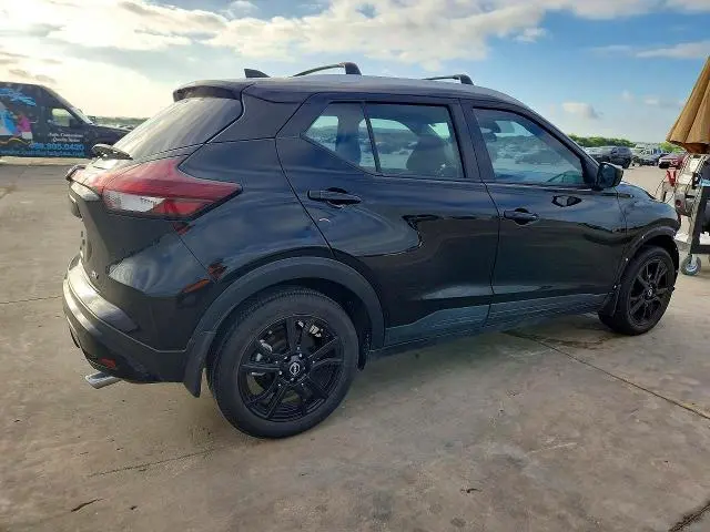 2023 NISSAN KICKS SV  