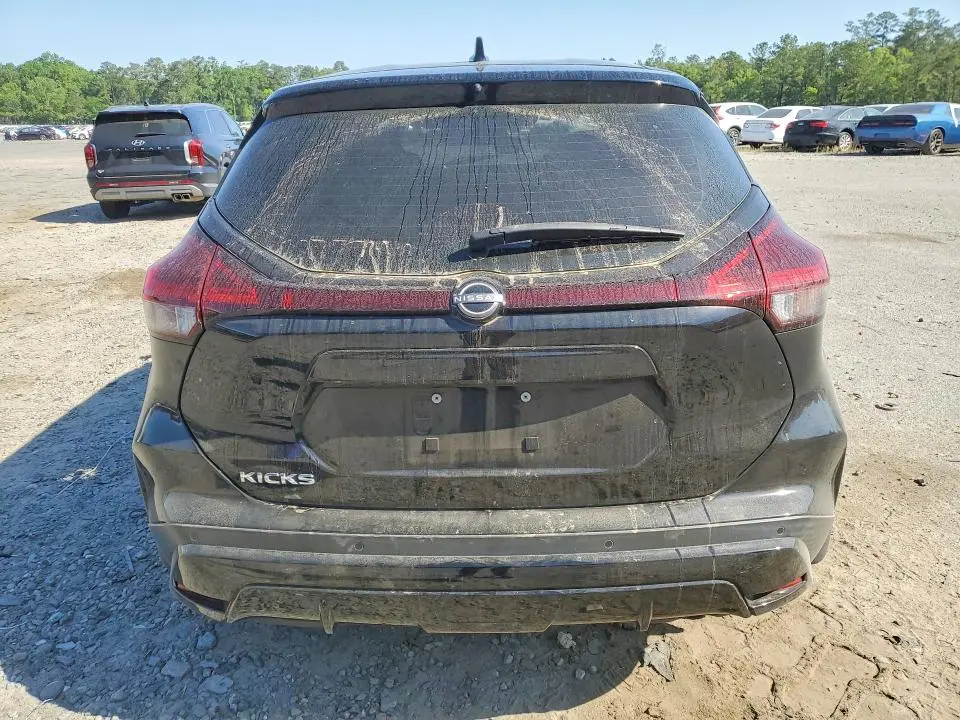 2022 NISSAN KICKS S  