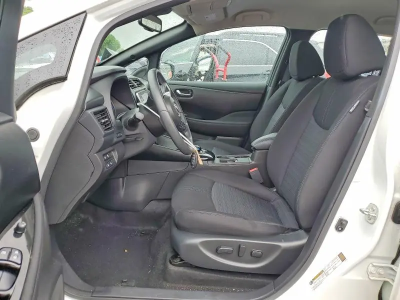 2024 NISSAN LEAF SV PLUS  