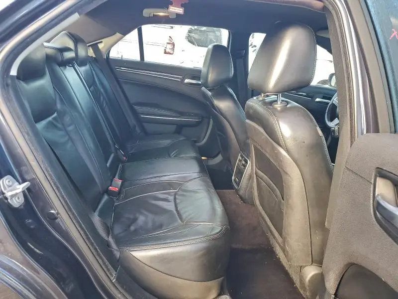 2016 CHRYSLER 300 LIMITED  