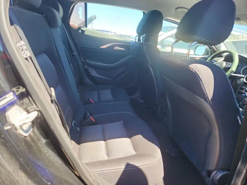 2017 INFINITI QX30 BASE  