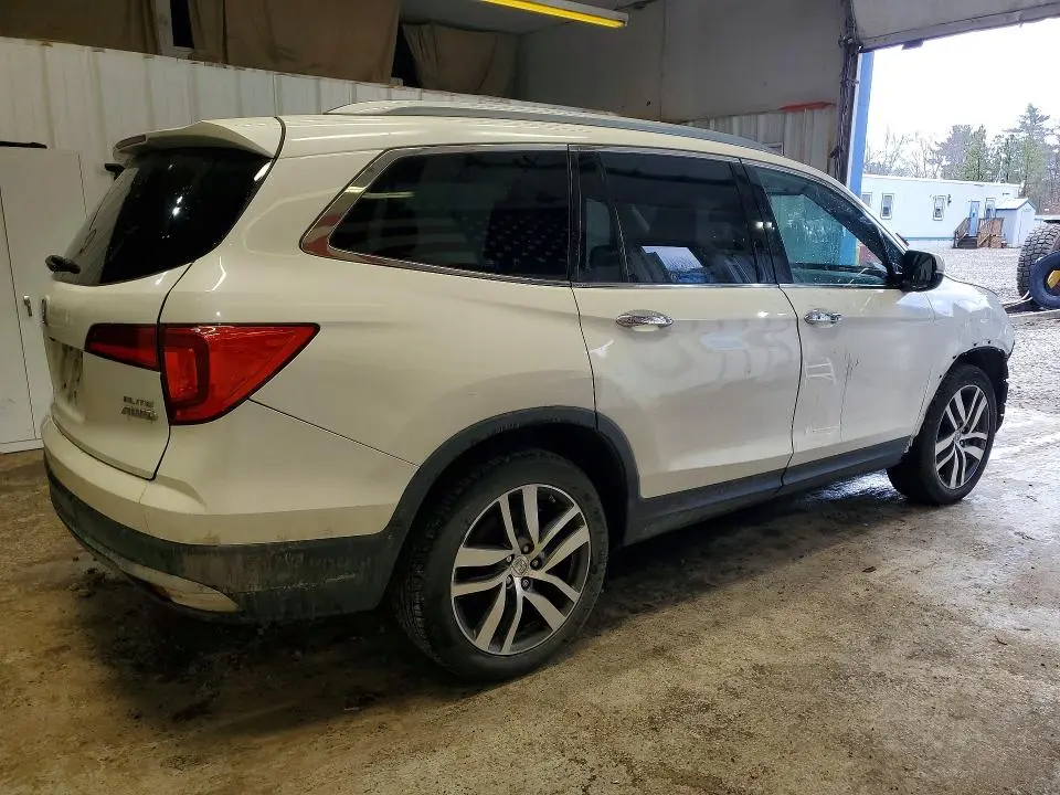 2018 HONDA PILOT ELITE  