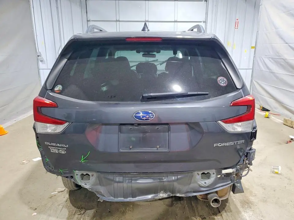 2021 SUBARU FORESTER LIMITED  