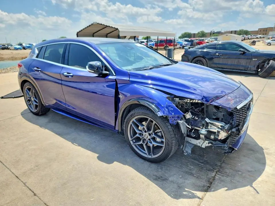 2018 INFINITI QX30 SPORT  