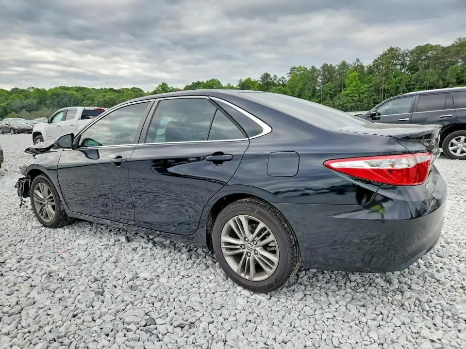 2016 TOYOTA CAMRY SE  