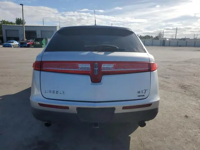 2013 LINCOLN MKT   