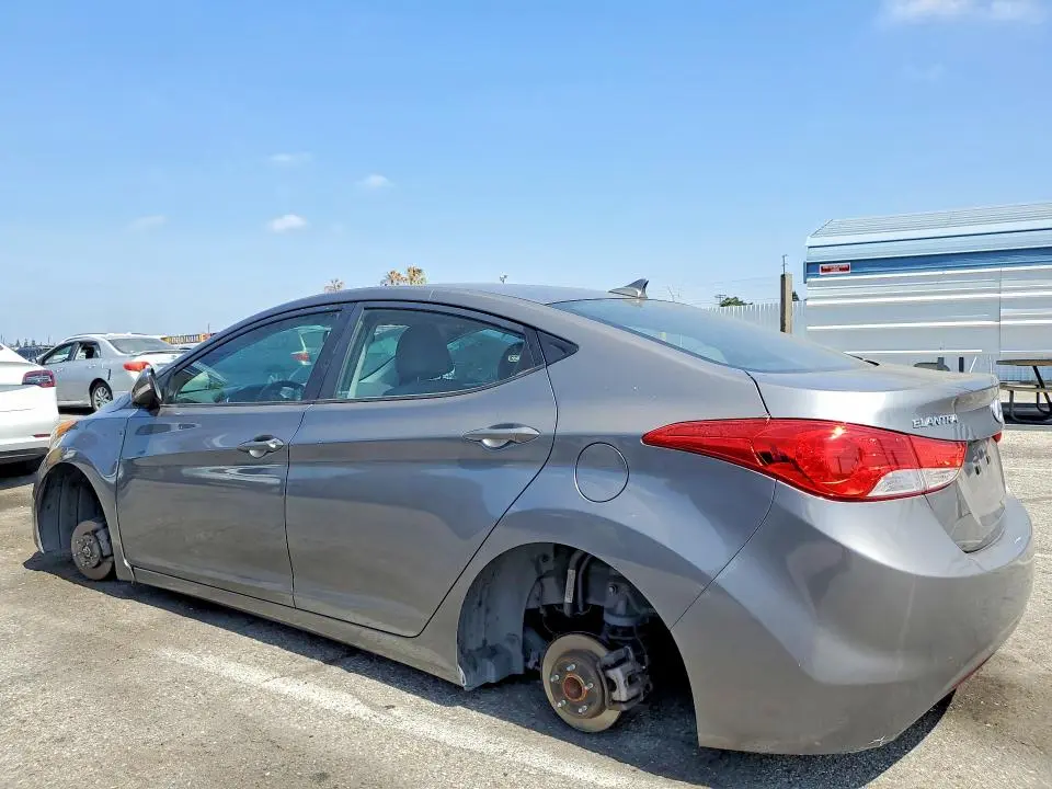2011 HYUNDAI ELANTRA LIMITED  