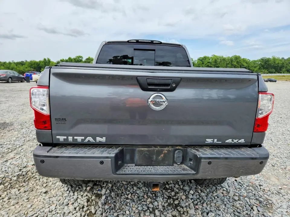 2017 NISSAN TITAN SL  