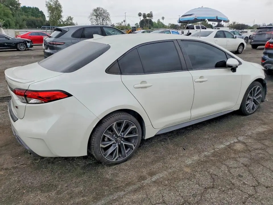 2020 TOYOTA COROLLA SE  