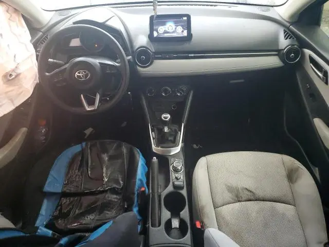2019 TOYOTA YARIS L  