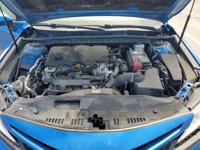 2018 TOYOTA CAMRY SE  