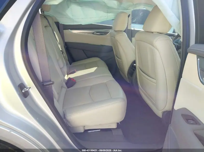 2017 CADILLAC XT5 LUXURY