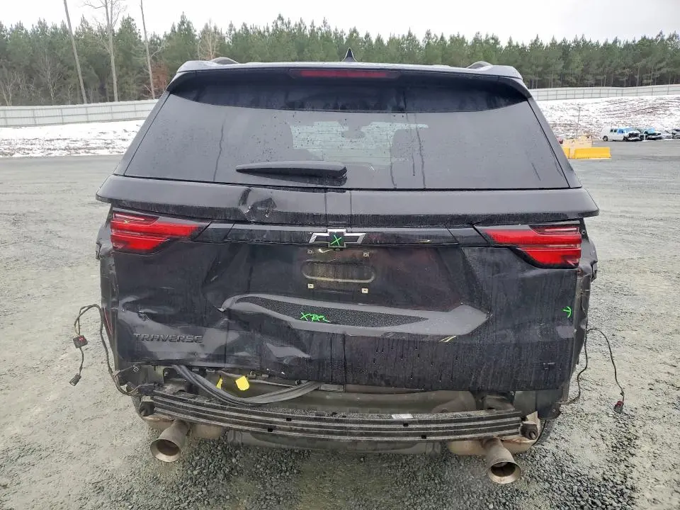 2023 CHEVROLET TRAVERSE LT  