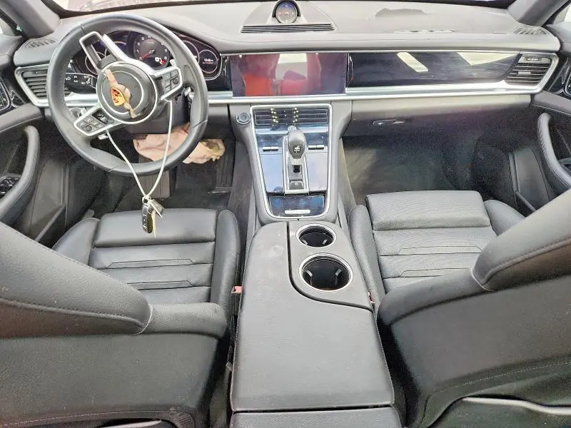 2018 PORSCHE PANAMERA 4  