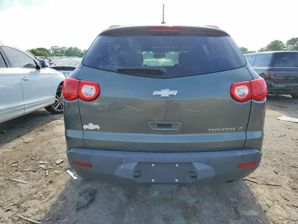 2011 CHEVROLET TRAVERSE LT  