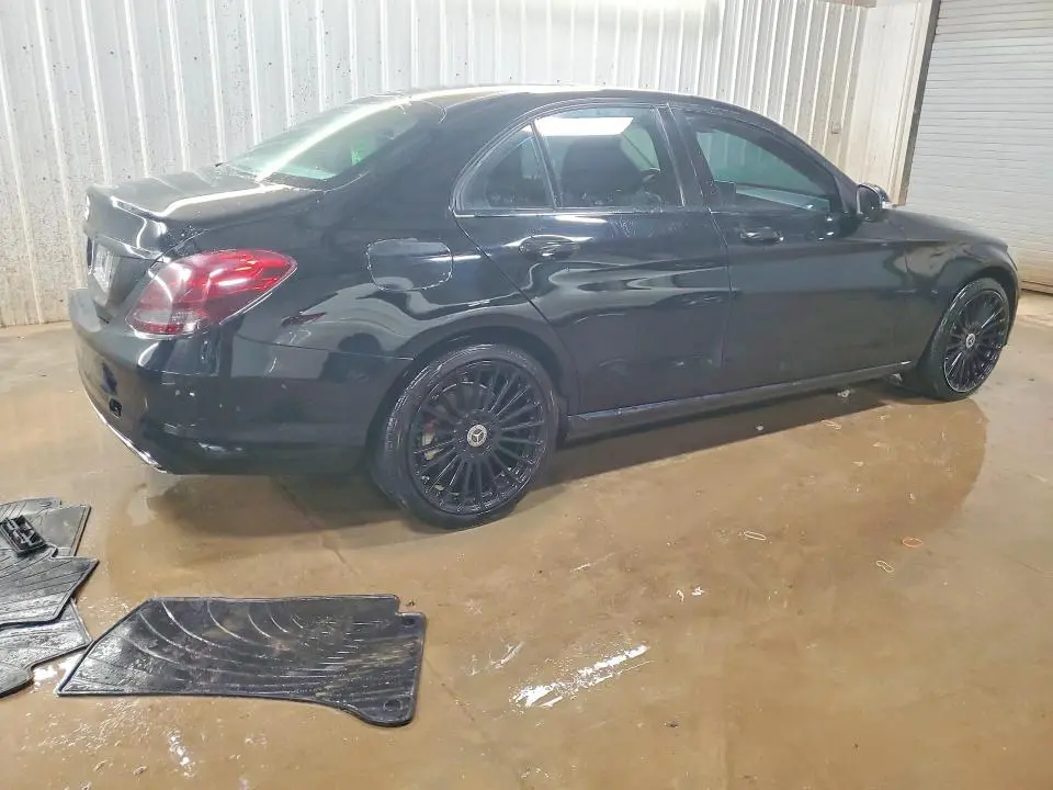2015 MERCEDES-BENZ C 300  