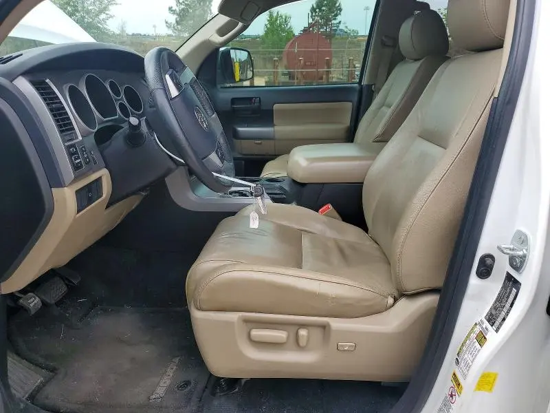 2014 TOYOTA SEQUOIA SR5  