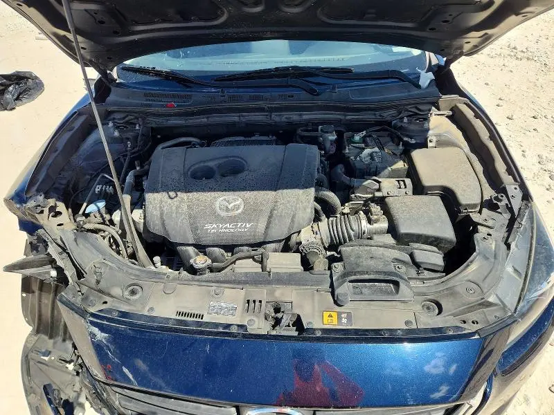 2018 MAZDA 3 TOURING  