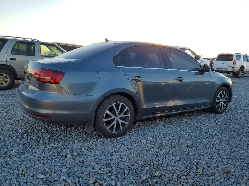 2017 VOLKSWAGEN JETTA SE  