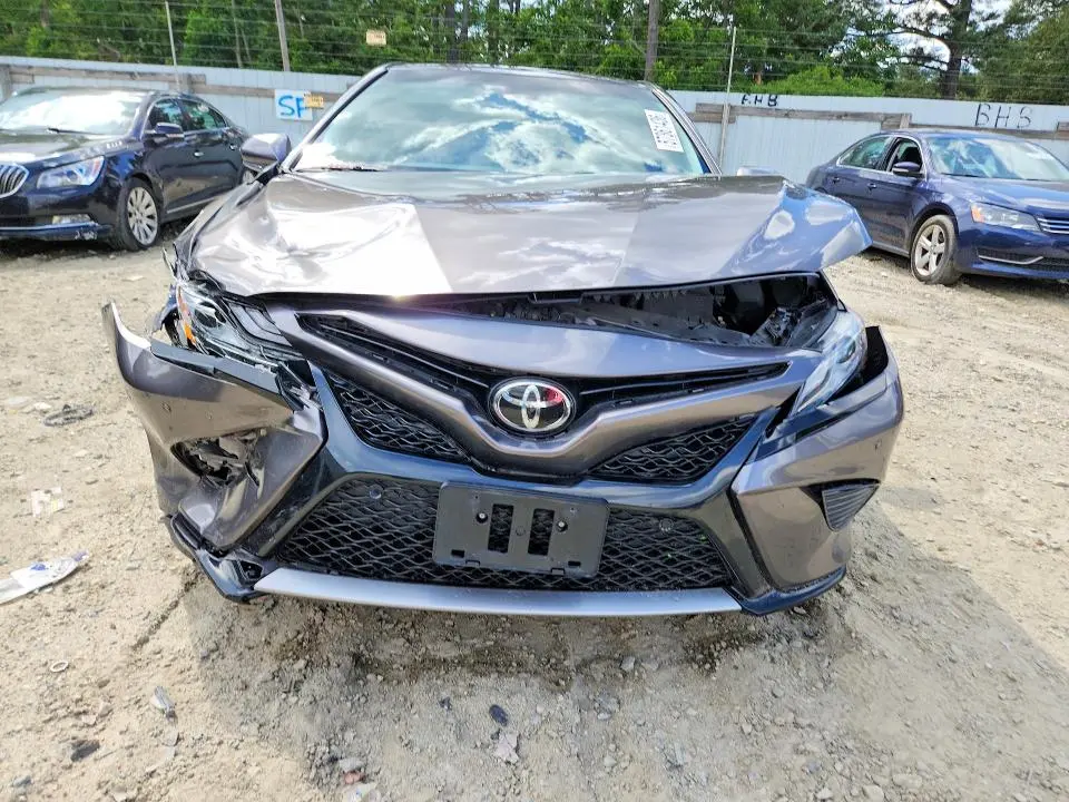 2018 TOYOTA CAMRY XSE  
