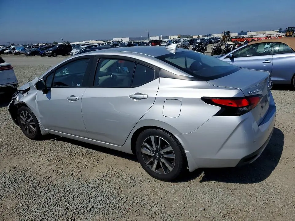 2020 NISSAN VERSA SV  