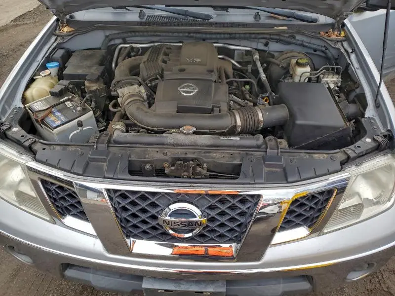 2011 NISSAN FRONTIER SV  