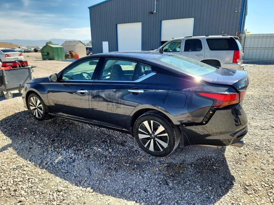2019 NISSAN ALTIMA SV  