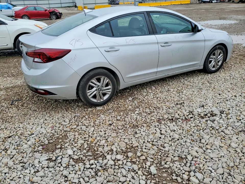 2019 HYUNDAI ELANTRA SEL  