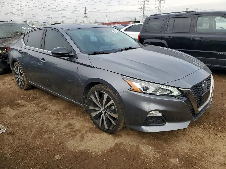 2021 NISSAN ALTIMA SR  