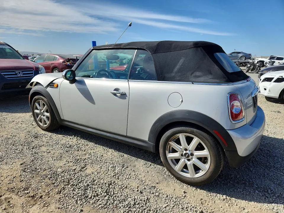 2011 MINI COOPER   