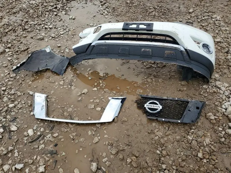 2015 NISSAN PATHFINDER SV  