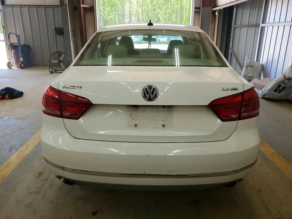 2012 VOLKSWAGEN PASSAT SEL  