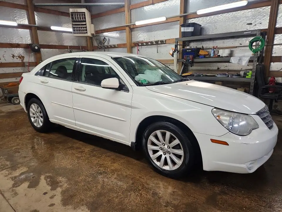 2010 CHRYSLER SEBRING LIMITED  