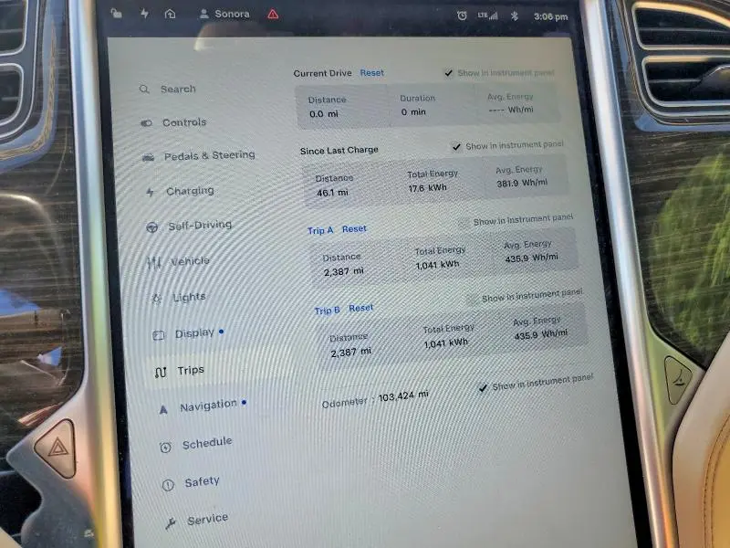 2015 TESLA MODEL S 85D  