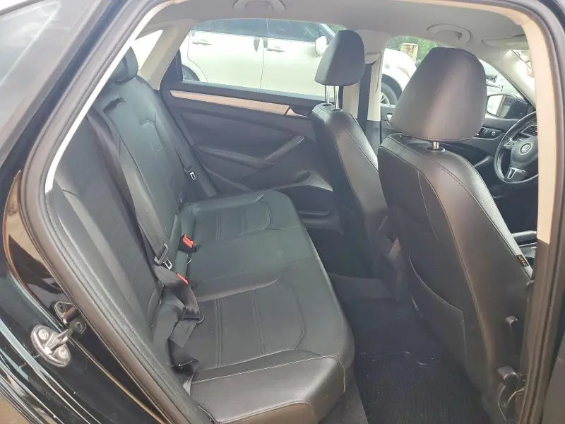 2014 VOLKSWAGEN PASSAT S  