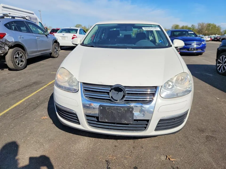 2010 VOLKSWAGEN JETTA S  