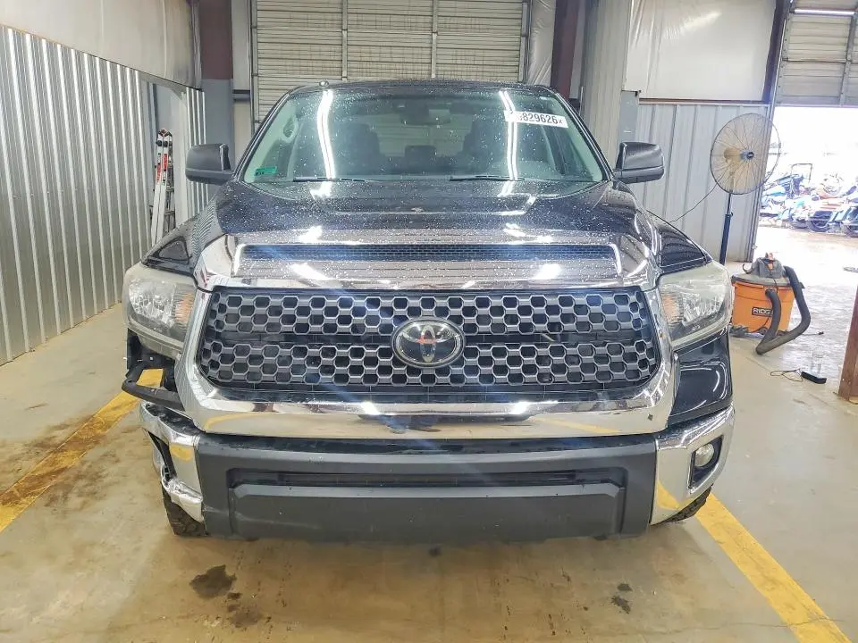2018 TOYOTA TUNDRA CREWMAX SR5  