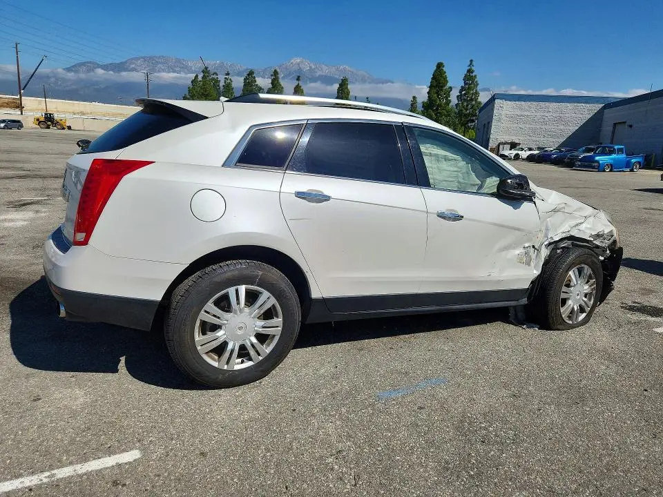 2010 CADILLAC SRX LUXURY COLLECTION  