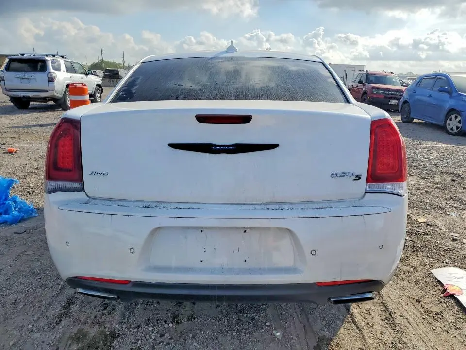 2015 CHRYSLER 300   