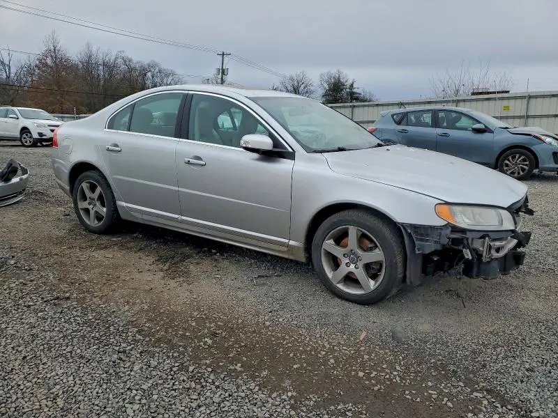 2010 VOLVO S80   