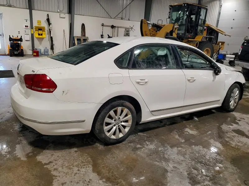 2013 VOLKSWAGEN PASSAT S  