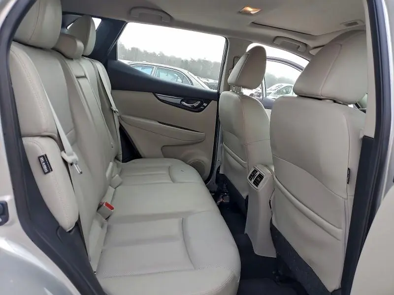 2022 NISSAN ROGUE SPORT SL  