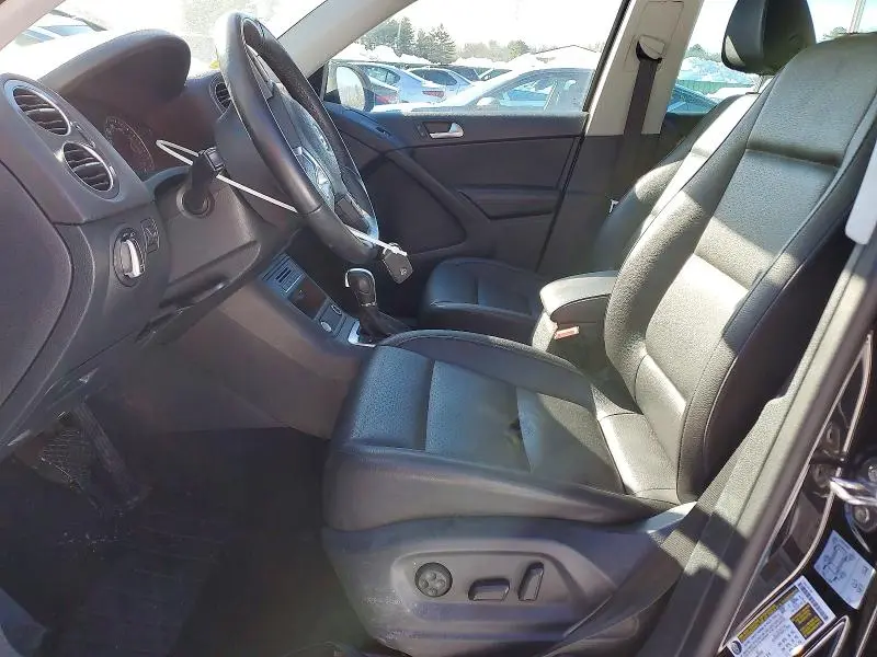 2016 VOLKSWAGEN TIGUAN S  