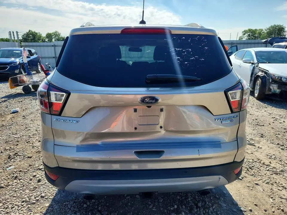 2017 FORD ESCAPE TITANIUM  